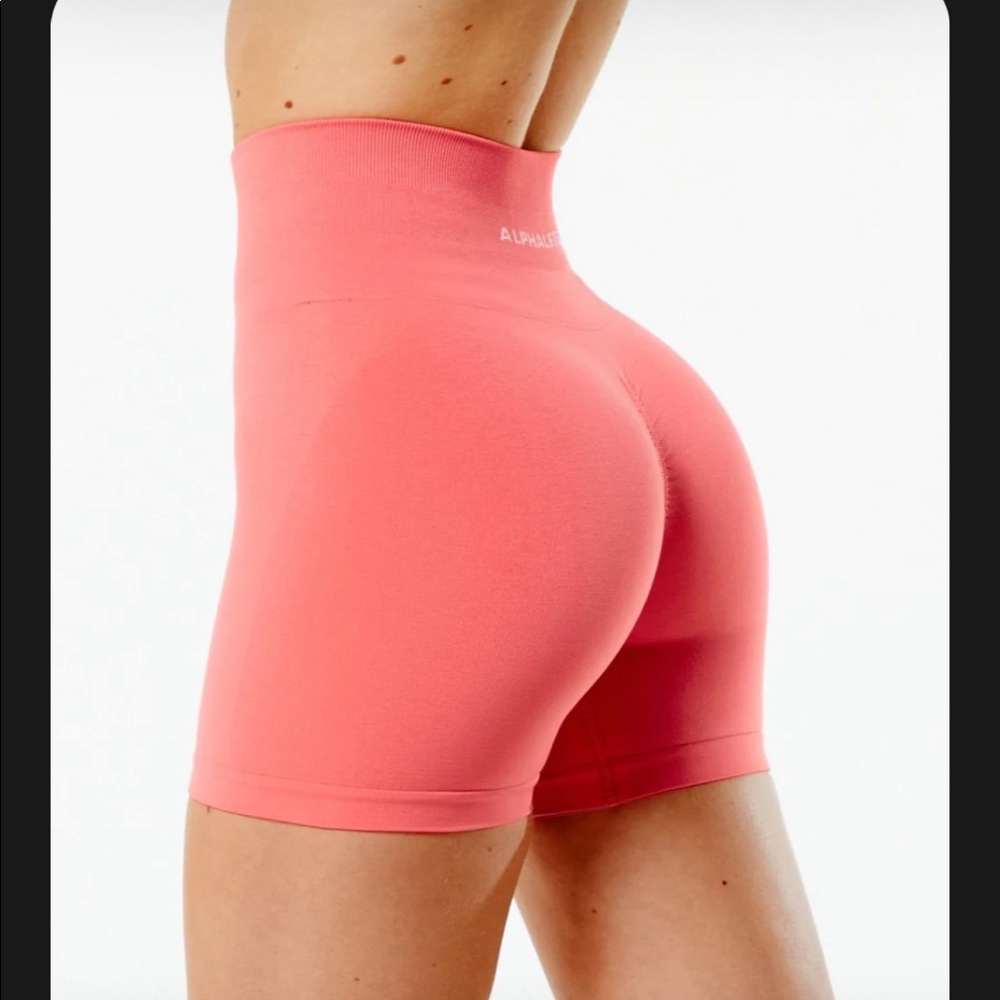 Alphalete Amplify 4.5” shorts